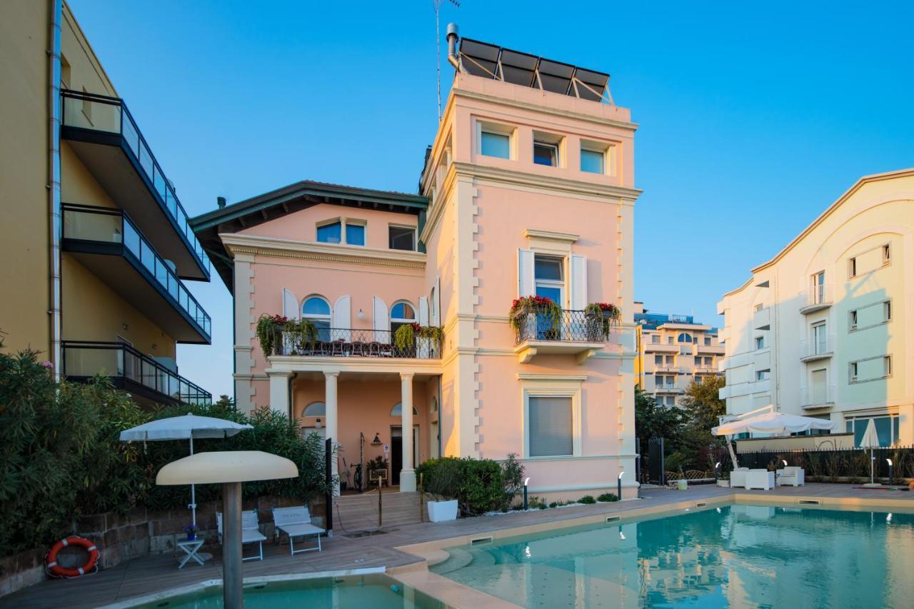 Villa Fiorita Cattolica Exterior photo